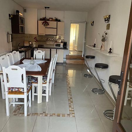 Casa Nicoladis Leilighet Zărneşti Eksteriør bilde