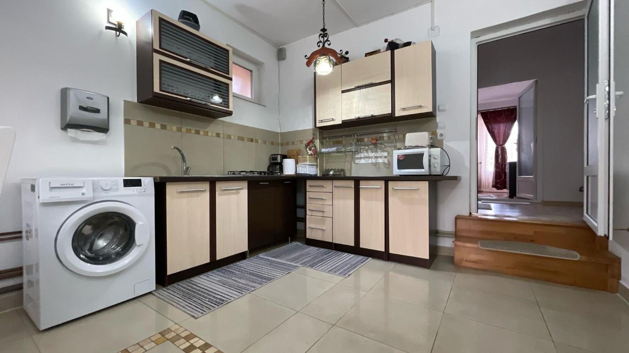Casa Nicoladis Leilighet Zărneşti Eksteriør bilde
