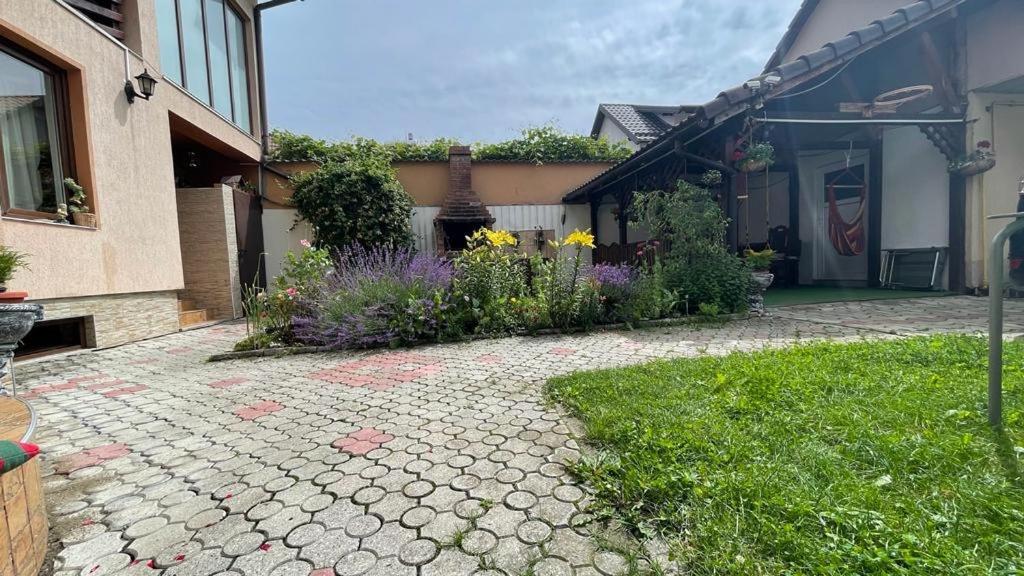 Casa Nicoladis Leilighet Zărneşti Eksteriør bilde
