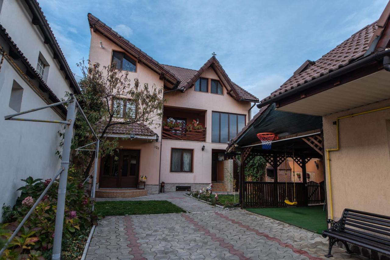 Casa Nicoladis Leilighet Zărneşti Eksteriør bilde